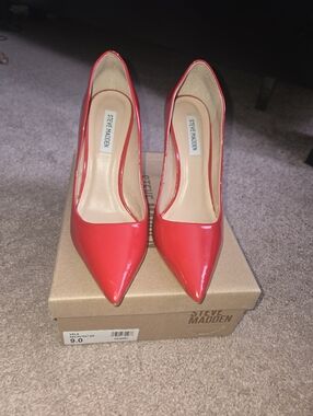 Steve Madden Red Patent Pointed Toe Pumps